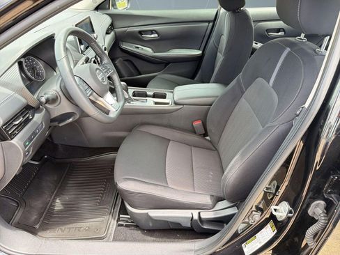 Used 2023 Nissan Sentra SV w/ All-Weather Package FWD image 5