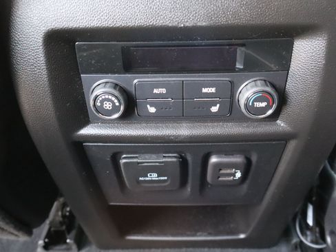 Used 2023 Chevrolet Traverse Premier w/ LPO, Floor Liner Package FWD image 12