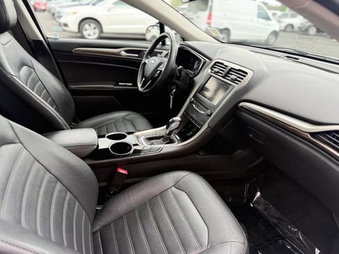 Used 2014 Ford Fusion Energi SE FWD image 13