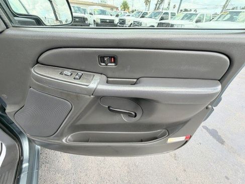 Used 2006 Chevrolet Silverado 1500 LS w/ Chrome Exterior Package RWD image 19