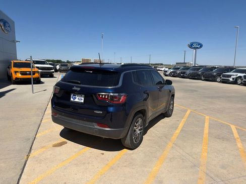 Used 2020 Jeep Compass Latitude FWD image 7