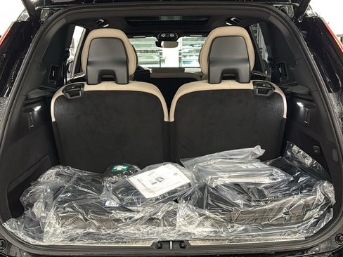 Used 2026 Volvo XC90 T8 Plus w/ Protection Package Premier image 29