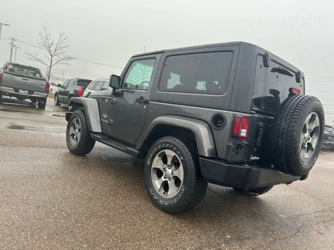 Certified 2018 Jeep Wrangler Sahara w/ Connectivity Group image 27