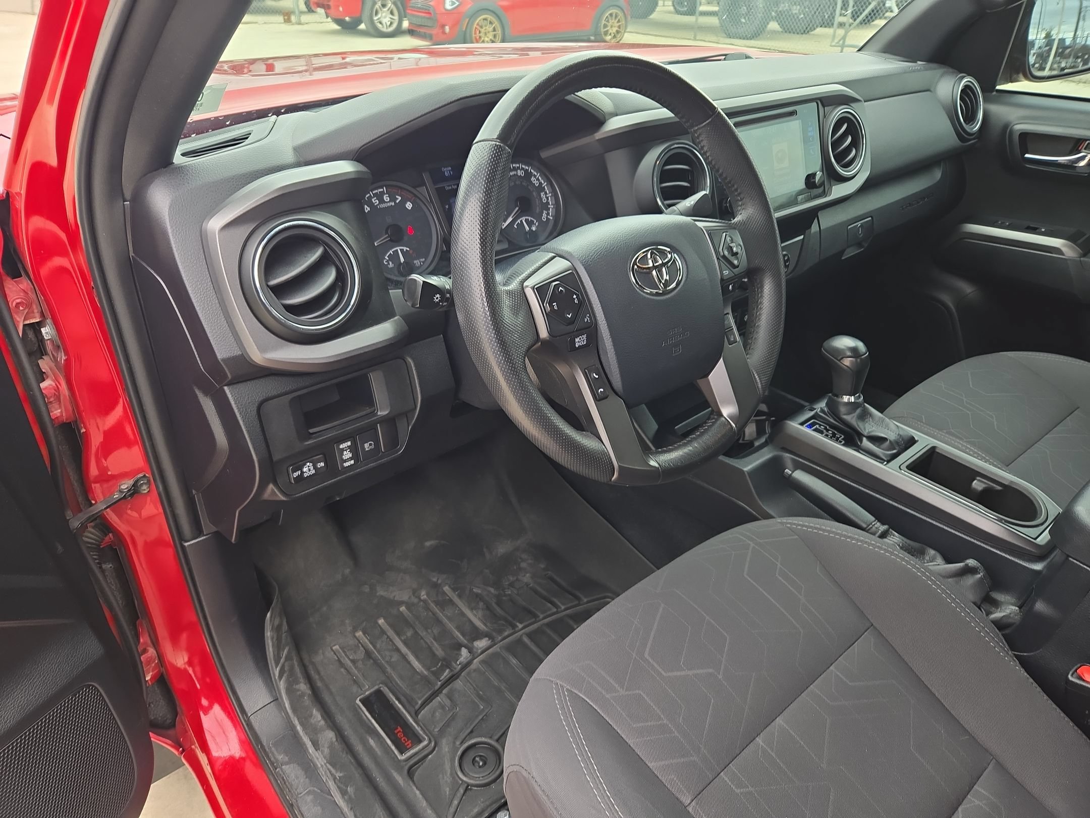 Used 2019 Toyota Tacoma 2WD Double Cab image 10
