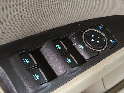 Used 2019 Ford Fusion SE image 27