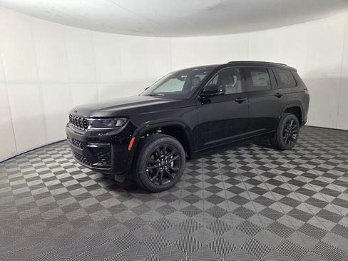 New 2026 Jeep Grand Cherokee L Limited AWD/4WD image 4