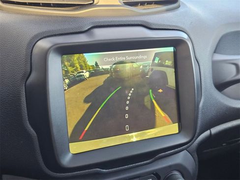 Certified 2021 Jeep Renegade Latitude w/ Luxury Group I image 24