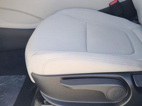 New 2026 Hyundai Tucson SE image 17