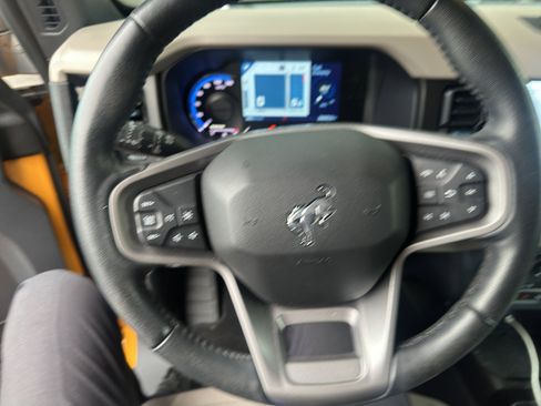 Used 2022 Ford Bronco Wildtrak image 12