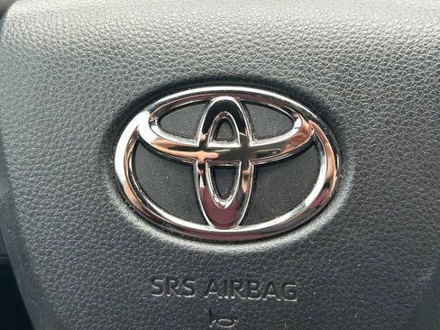 Used 2023 Toyota Highlander XSE image 40