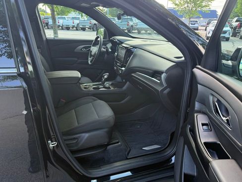 Used 2023 Chevrolet Traverse LT w/ LPO, Floor Liner Package AWD/4WD image 16