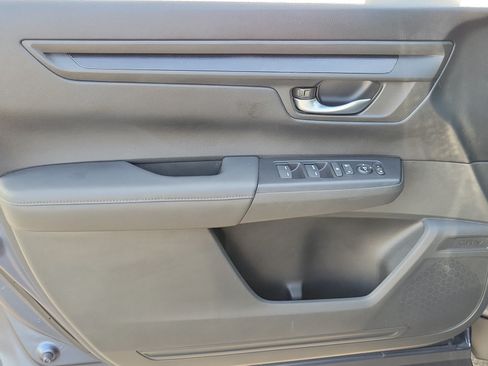 Used 2024 Honda CR-V LX image 13