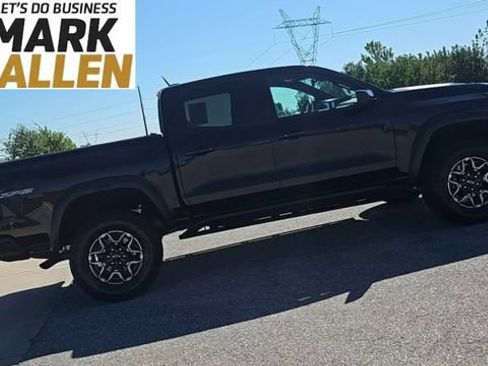 Used 2024 Chevrolet Colorado ZR2 AWD/4WD image 9