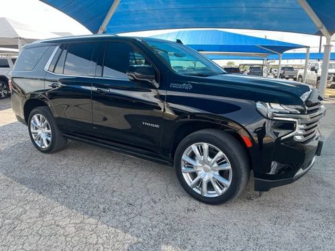 Used 2023 Chevrolet Tahoe High Country w/ Premium Package 2 AWD/4WD image 3