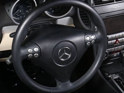 Used 2005 Mercedes-Benz SLK 350 w/ Entertainment Pkg image 40
