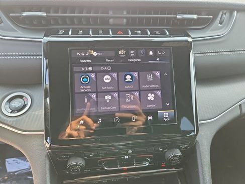 Used 2025 Jeep Grand Cherokee Laredo w/ Luxury Tech Group I AWD/4WD image 26