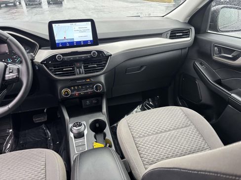 Used 2022 Ford Escape SE w/ SE Sport Appearance Package image 33