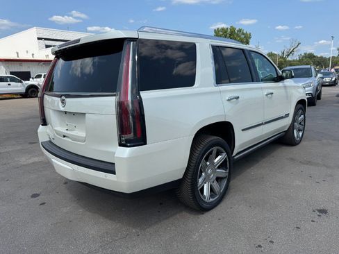 Used 2015 Cadillac Escalade Premium AWD/4WD image 5