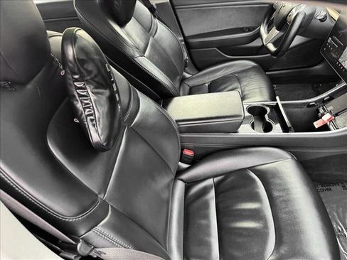 Used 2018 Tesla Model 3 Long Range RWD image 21