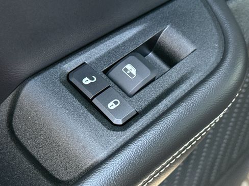 Used 2024 Jeep Grand Cherokee L Limited w/ Black Appearance Package AWD/4WD image 32