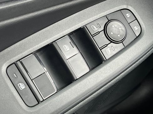 New 2026 Nissan Sentra SV w/ Floor Mat Package FWD image 18