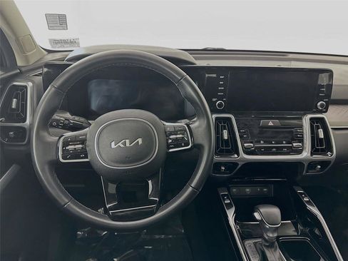 Used 2023 Kia Sorento SX image 37