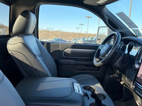 New 2025 RAM 2500 Tradesman image 27