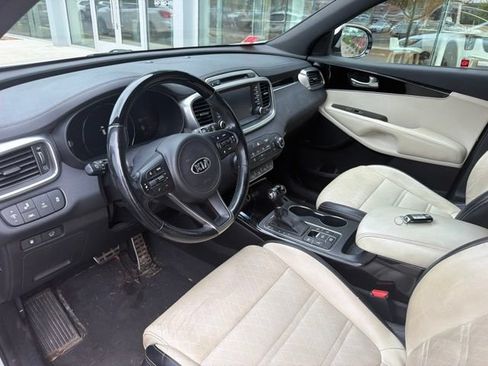 Used 2016 Kia Sorento SX w/ SXL Technology Package AWD/4WD image 6