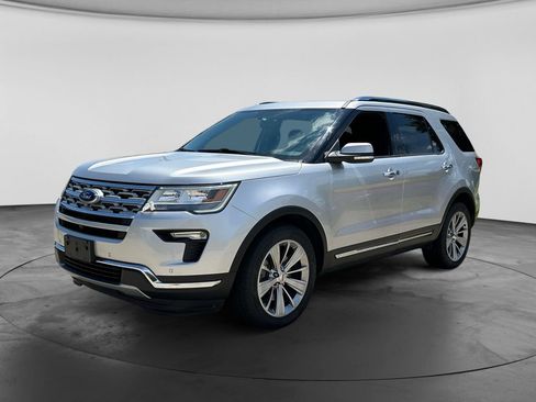 Used 2018 Ford Explorer Limited AWD/4WD image 4