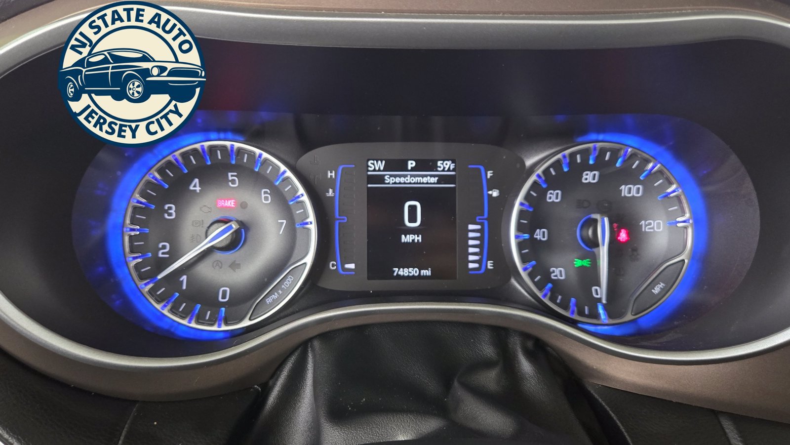 Used 2019 Chrysler Pacifica Touring-L FWD image 11