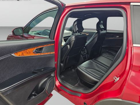 Used 2017 Lincoln MKX Select w/ Select Plus Package AWD/4WD image 21