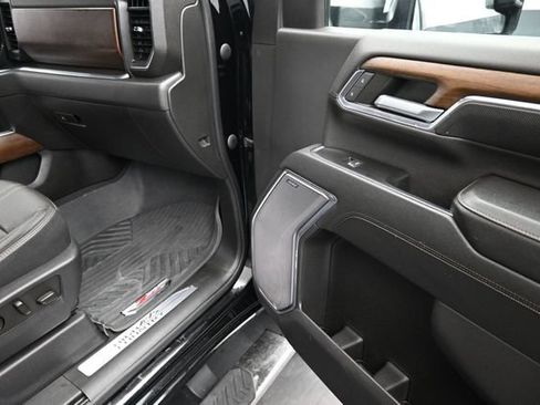 Used 2024 Chevrolet Silverado 2500 High Country w/ High Country Premium Package AWD/4WD image 26