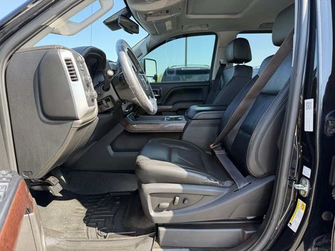 Used 2017 GMC Sierra 3500 SLT w/ Driver Alert Package AWD/4WD image 10