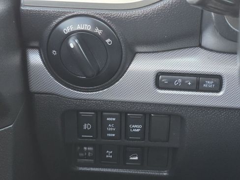 Used 2018 Nissan Titan PRO-4X w/ Pro-4x Utility Package image 11