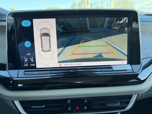 New 2026 Volkswagen Atlas SE image 21