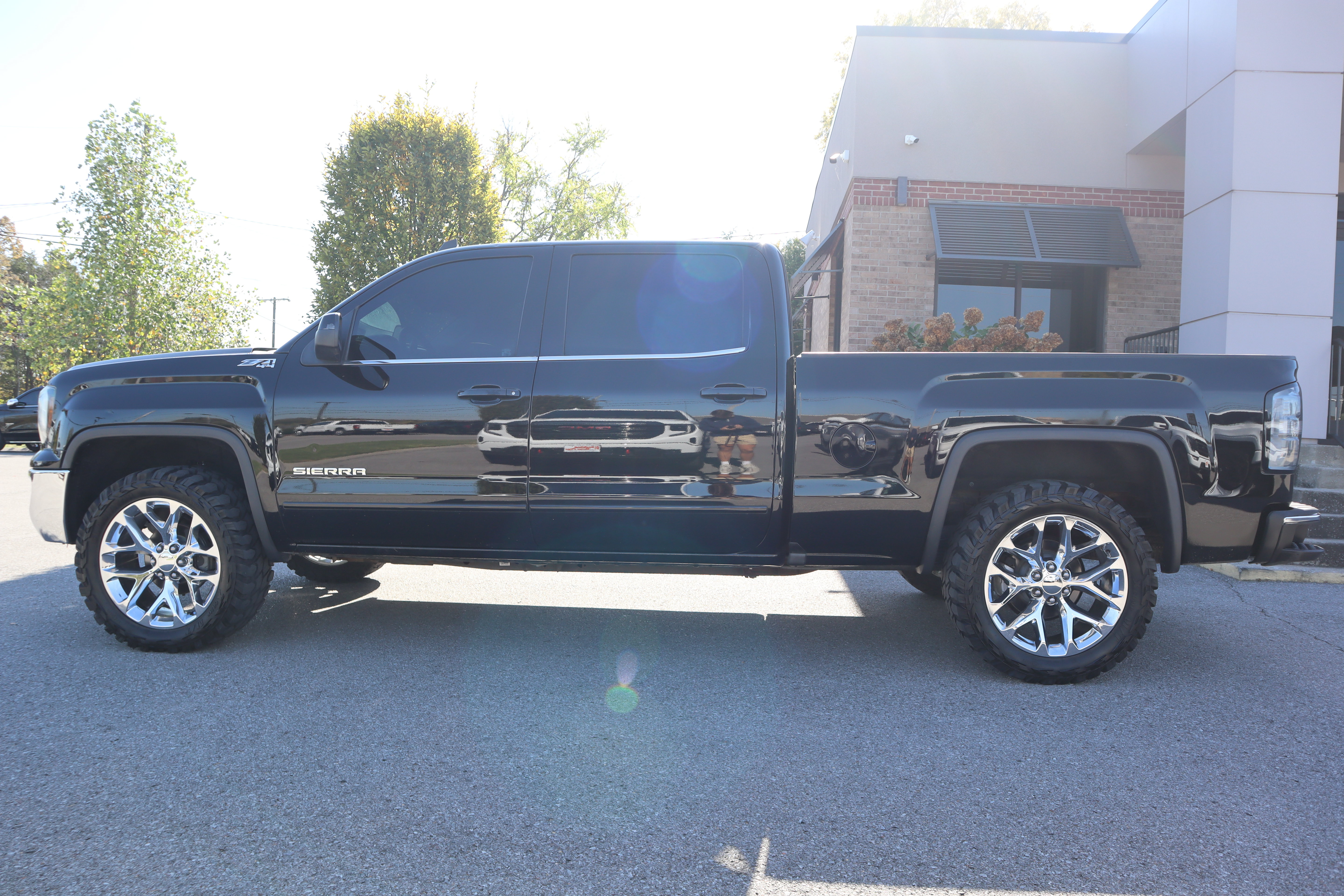 Used 2016 GMC Sierra 1500 SLE w/ SLE Value Package AWD/4WD image 10