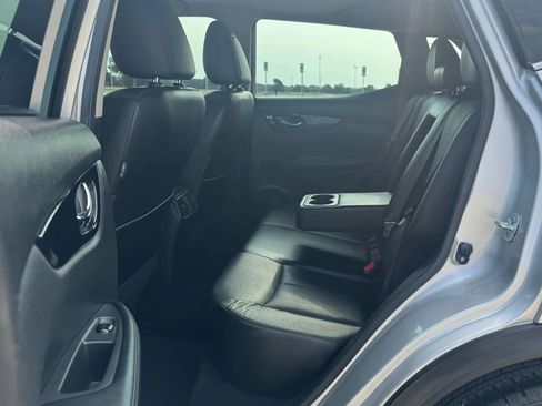 Used 2017 Nissan Rogue Sport SL w/ SL Premium Package image 32