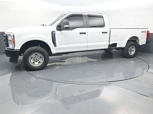 Used 2023 Ford F250 XL w/ Camper Package AWD/4WD image 2