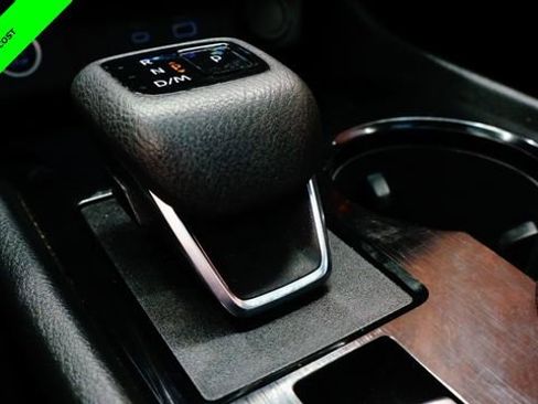 Certified 2023 Nissan Rogue SV w/ SV Premium B Package AWD/4WD image 19