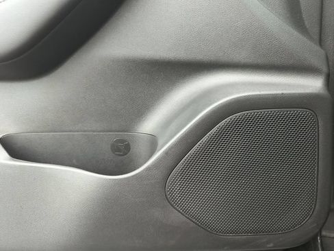 Certified 2023 Nissan Rogue SV FWD image 34