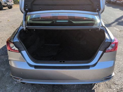 Used 2025 Toyota Camry XSE image 5