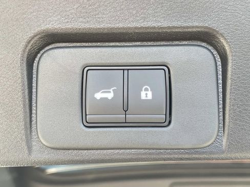 New 2026 Nissan Rogue SV FWD image 13