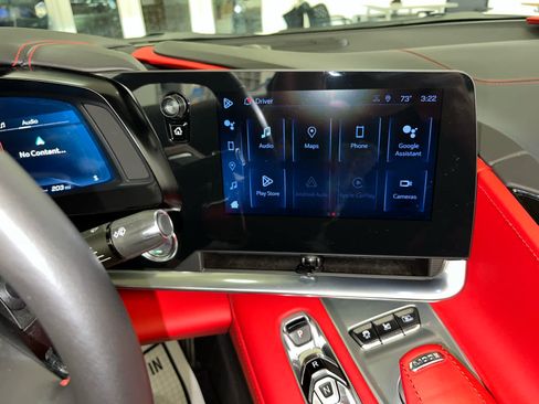 Used 2024 Chevrolet Corvette Stingray Premium Conv w/ Z51 Performance Package image 31