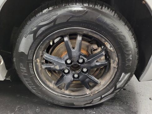 Used 2014 Toyota Prius Two image 10