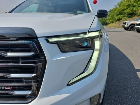 New 2026 GMC Acadia AT4 w/ Luxury Package AWD/4WD image 11