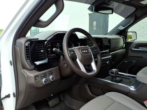 Used 2026 GMC Sierra 1500 SLT w/ SLT Premium Plus Package image 5