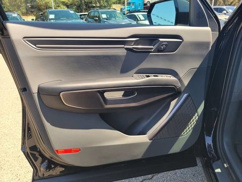 Used 2024 Kia EV9 Light Long Range RWD image 16