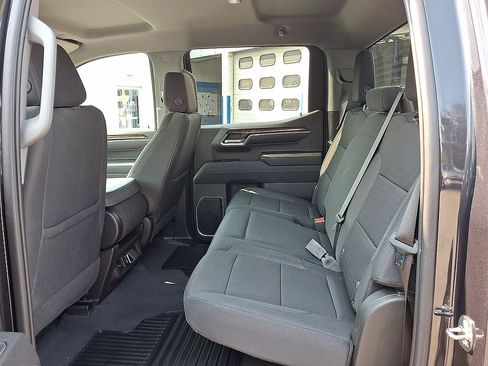 Certified 2023 Chevrolet Silverado 1500 LT AWD/4WD image 20