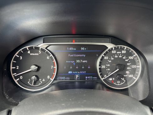 Used 2025 Nissan Altima 2.5 SV FWD image 41