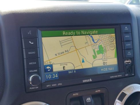 Used 2011 Jeep Wrangler Unlimited Sahara w/ Dual Top Group AWD/4WD image 14